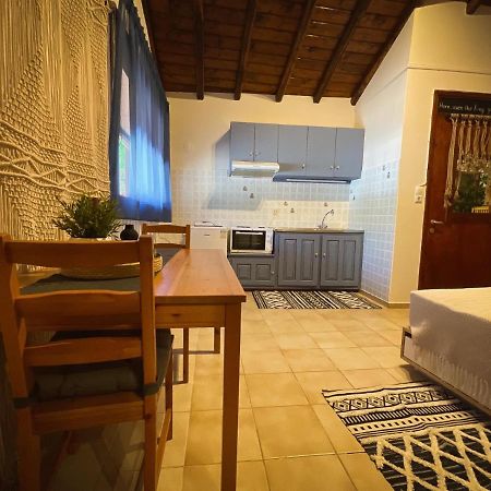 מגלי אמוס Spitaki Guest House מראה חיצוני תמונה