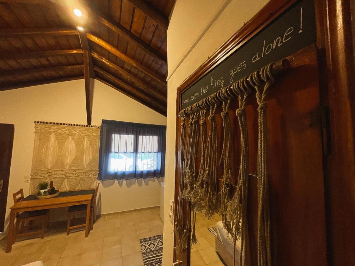 מגלי אמוס Spitaki Guest House מראה חיצוני תמונה