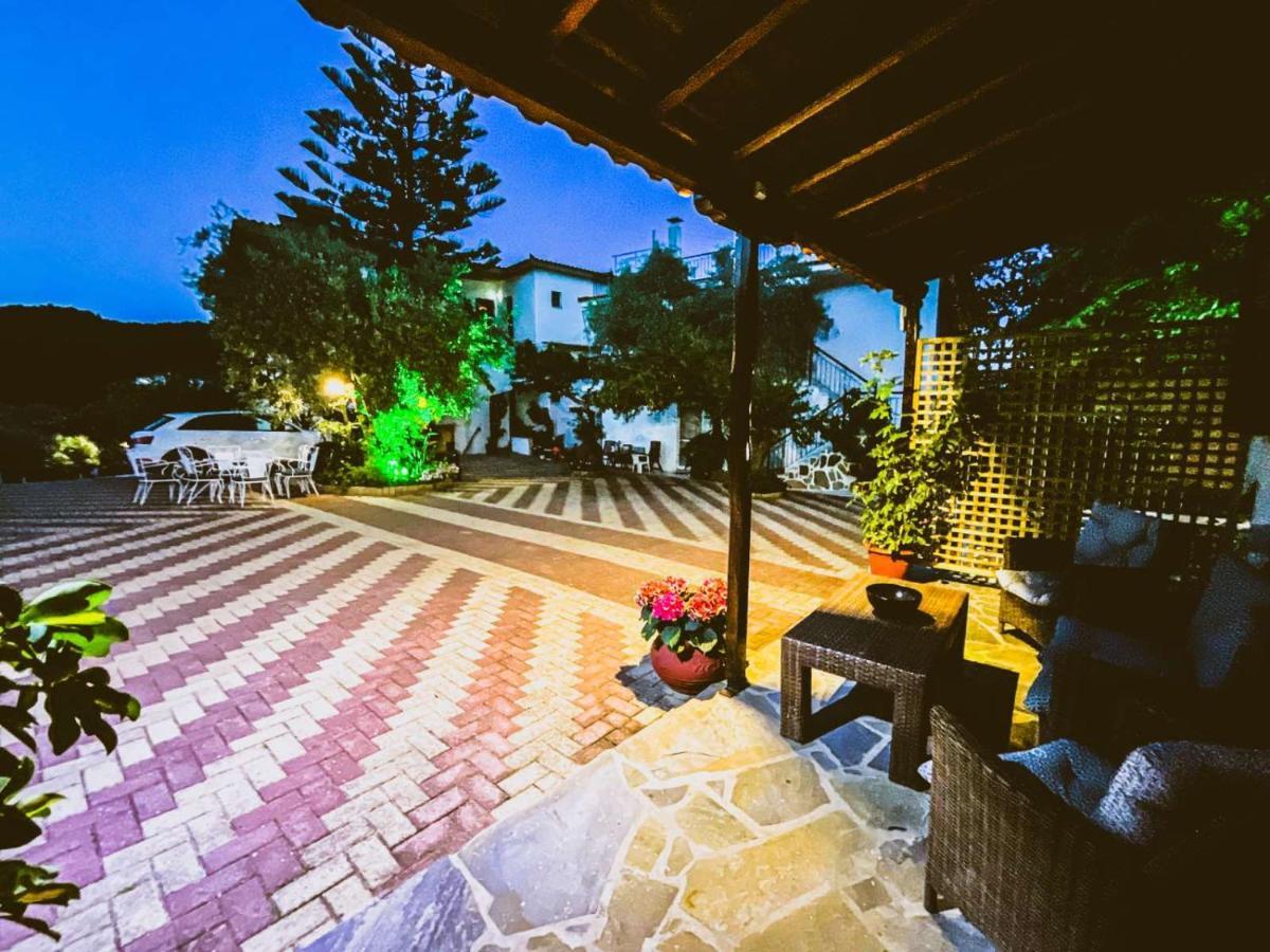 מגלי אמוס Spitaki Guest House מראה חיצוני תמונה