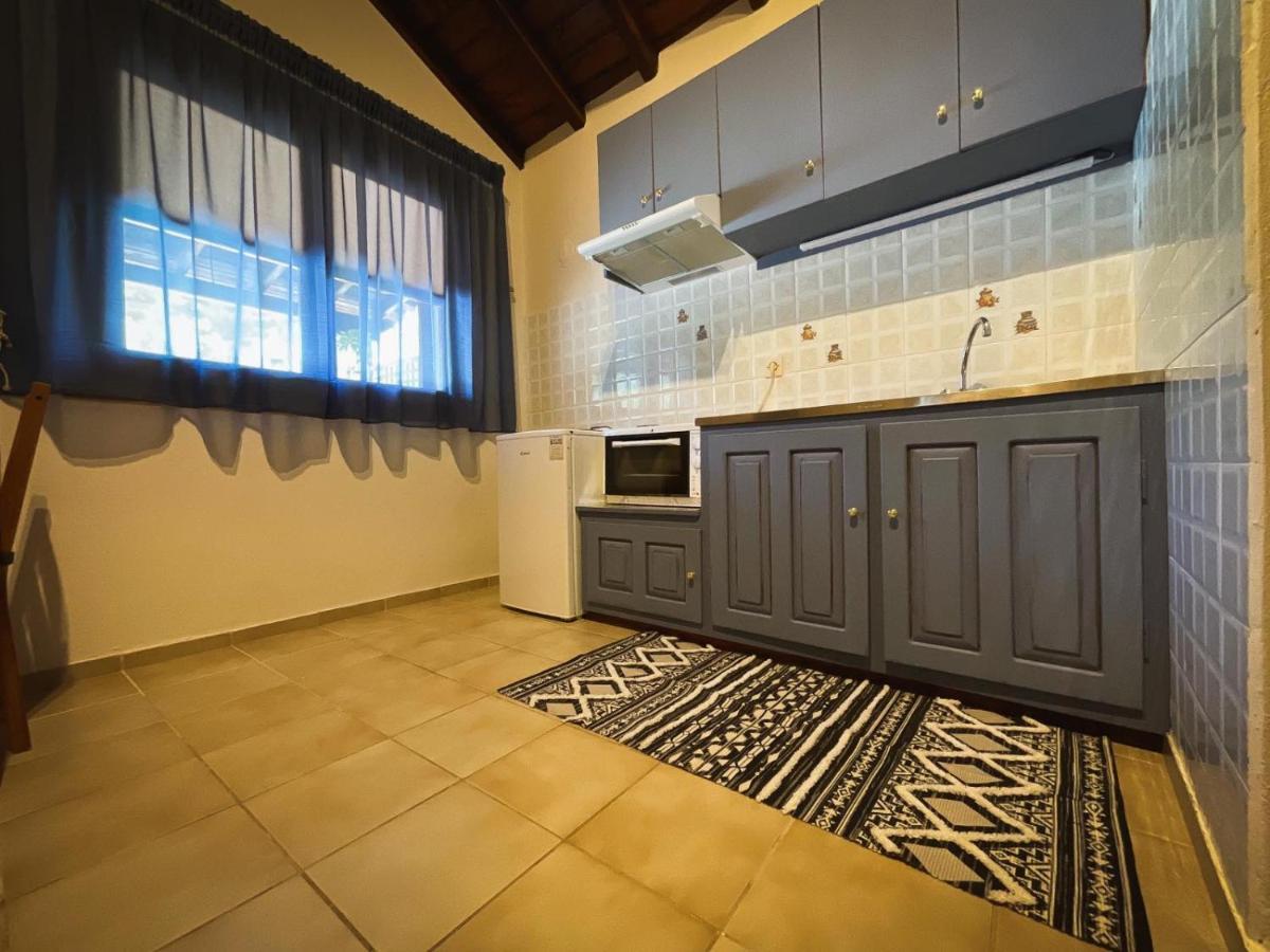 מגלי אמוס Spitaki Guest House מראה חיצוני תמונה